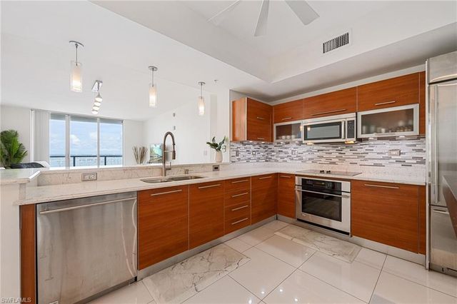3000 Oasis Grand BLVD 1705, Fort Myers, FL 33916