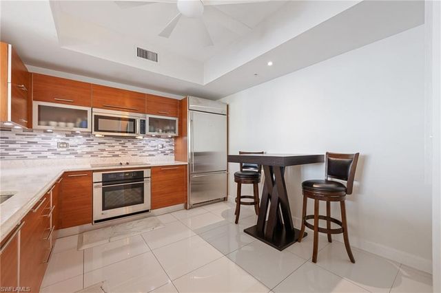 3000 Oasis Grand BLVD 1705, Fort Myers, FL 33916