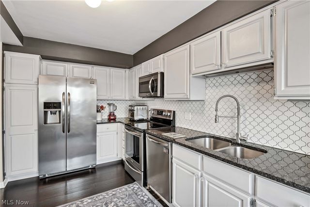 12500 Edgewater Drive 1202, Lakewood, OH 44107