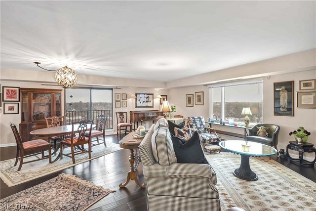 12500 Edgewater Drive 1202, Lakewood, OH 44107