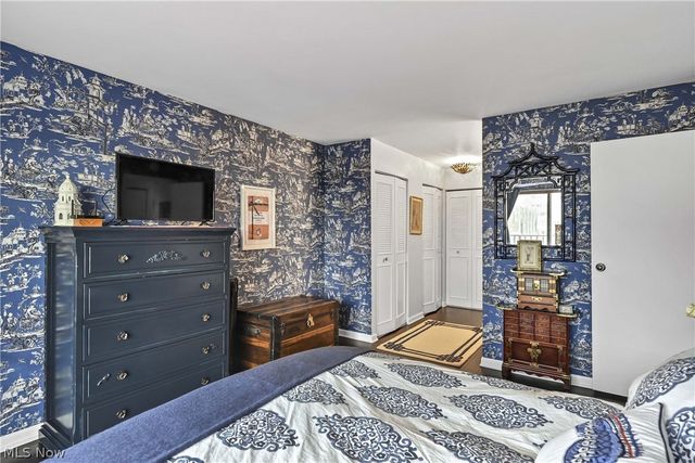 12500 Edgewater Drive 1202, Lakewood, OH 44107