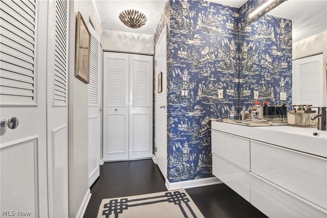 12500 Edgewater Drive 1202, Lakewood, OH 44107