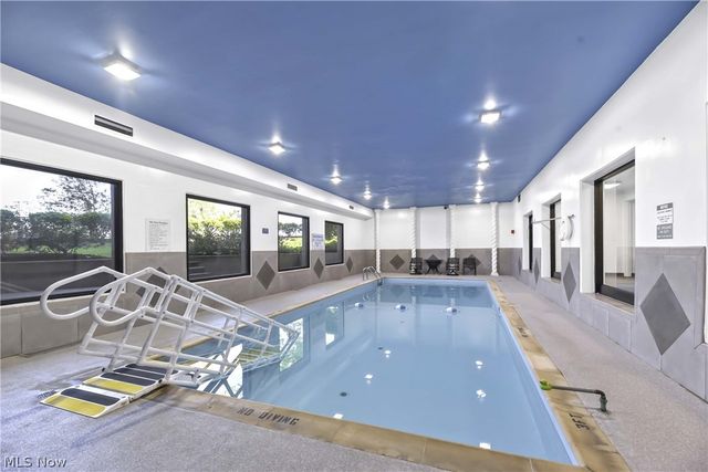 12500 Edgewater Drive 1202, Lakewood, OH 44107