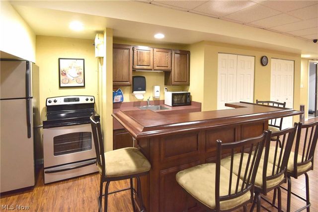 12500 Edgewater Drive 1202, Lakewood, OH 44107