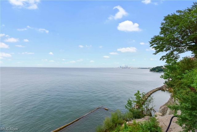 12500 Edgewater Drive 1202, Lakewood, OH 44107