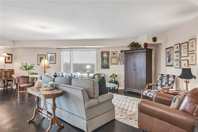 12500 Edgewater Drive 1202, Lakewood, OH 44107