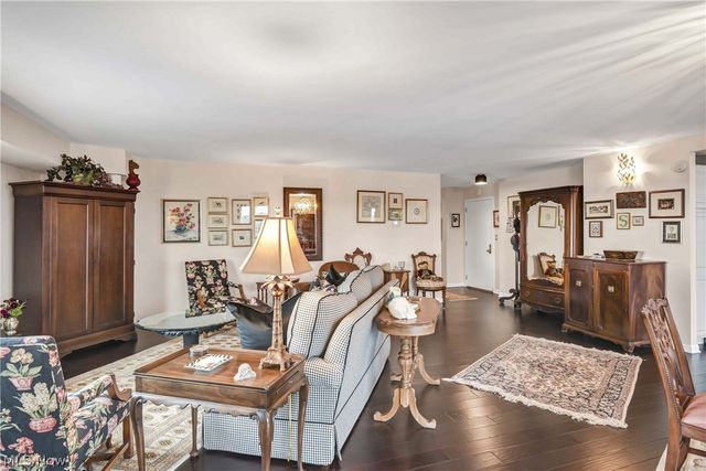 12500 Edgewater Drive 1202, Lakewood, OH 44107