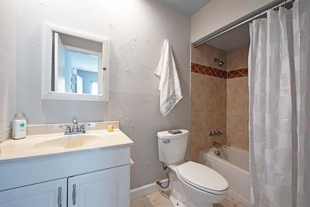 17306 N Yorkglen Drive, Houston, TX 77084