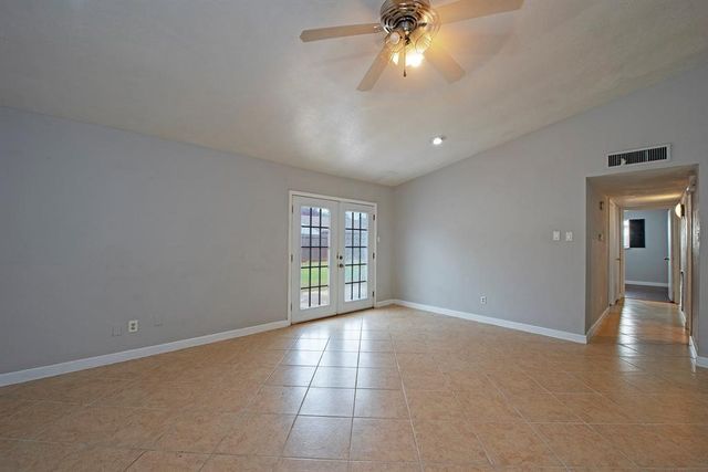 17306 N Yorkglen Drive, Houston, TX 77084