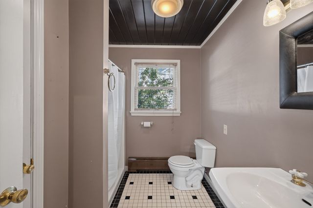 52 Donny Dr, New Bedford, MA 02740