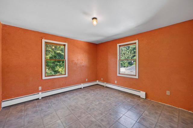 52 Donny Dr, New Bedford, MA 02740