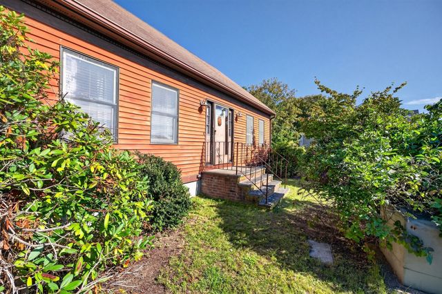 52 Donny Dr, New Bedford, MA 02740