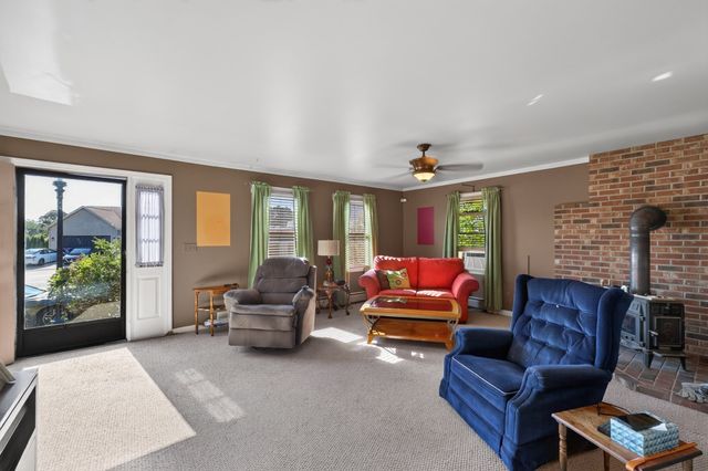 52 Donny Dr, New Bedford, MA 02740