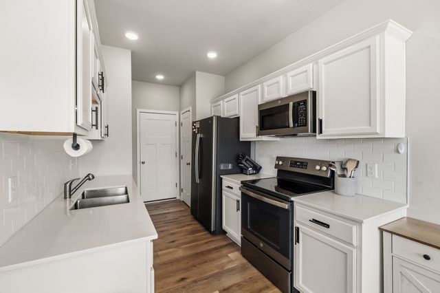 1227 NW 33rd Lane, Ankeny, IA 50023