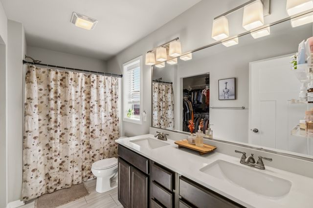 1227 NW 33rd Lane, Ankeny, IA 50023