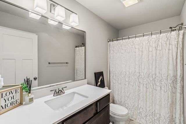 1227 NW 33rd Lane, Ankeny, IA 50023