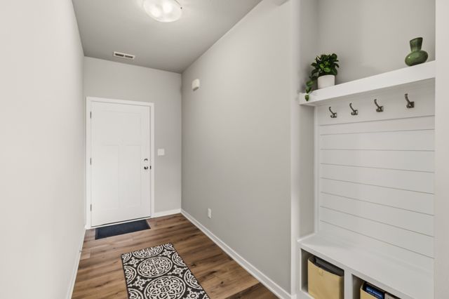 1227 NW 33rd Lane, Ankeny, IA 50023