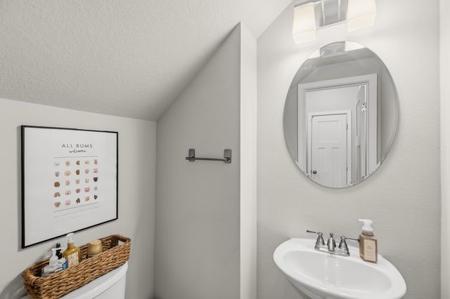 1227 NW 33rd Lane, Ankeny, IA 50023