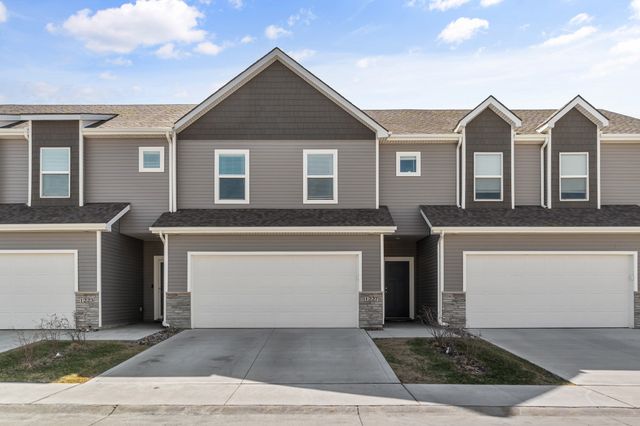 1227 NW 33rd Lane, Ankeny, IA 50023