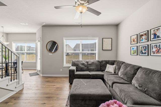 1227 NW 33rd Lane, Ankeny, IA 50023