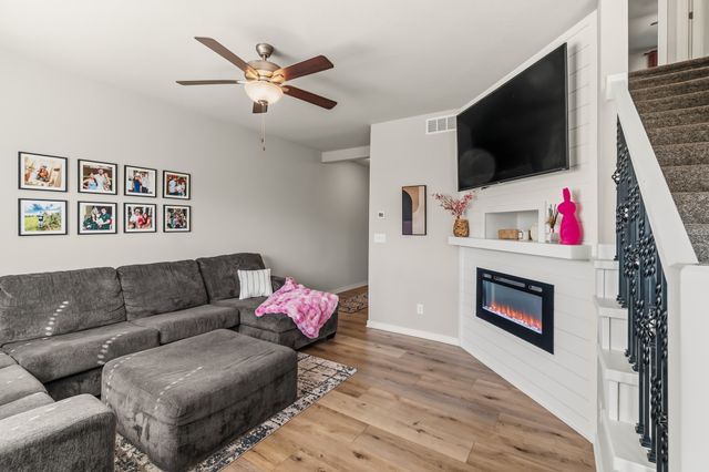 1227 NW 33rd Lane, Ankeny, IA 50023