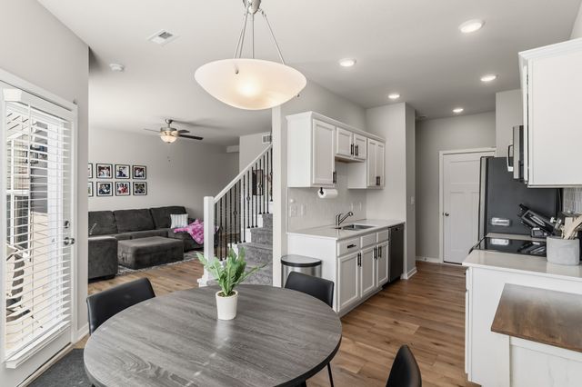 1227 NW 33rd Lane, Ankeny, IA 50023