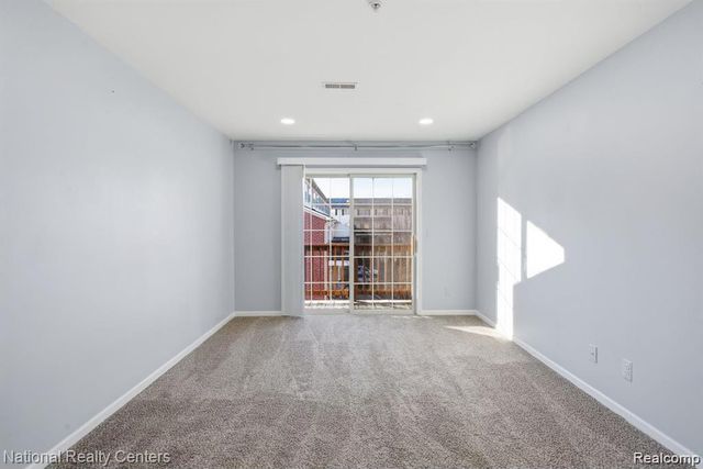 16878 Farmington Road, Livonia, MI 48154