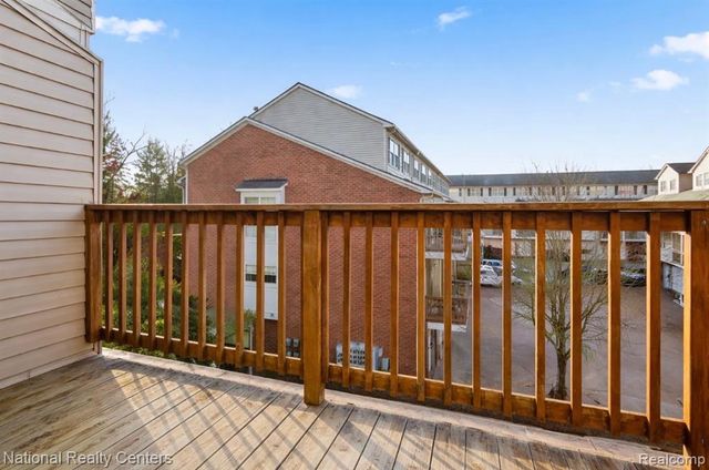 16878 Farmington Road, Livonia, MI 48154