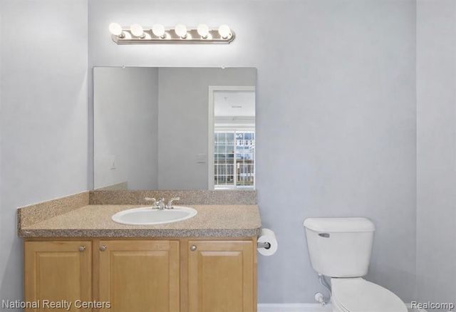 16878 Farmington Road, Livonia, MI 48154
