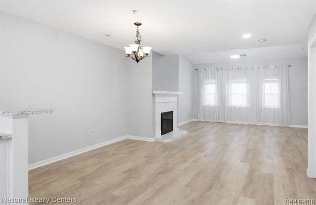 16878 Farmington Road, Livonia, MI 48154