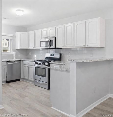 16878 Farmington Road, Livonia, MI 48154