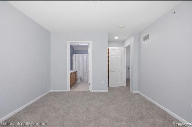 16878 Farmington Road, Livonia, MI 48154