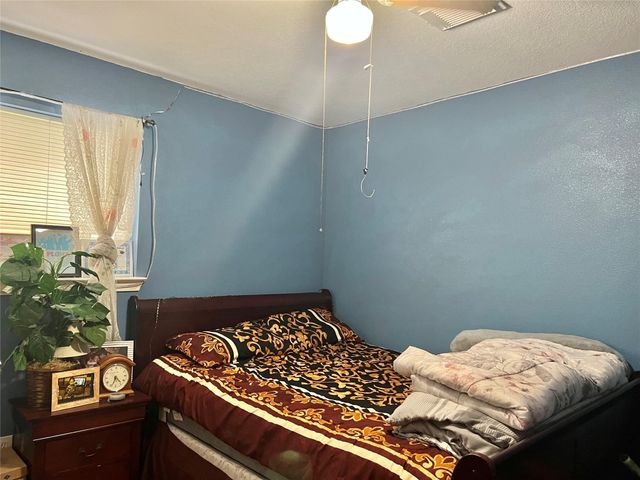 155 Green Isle Avenue, Dickinson, TX 77539