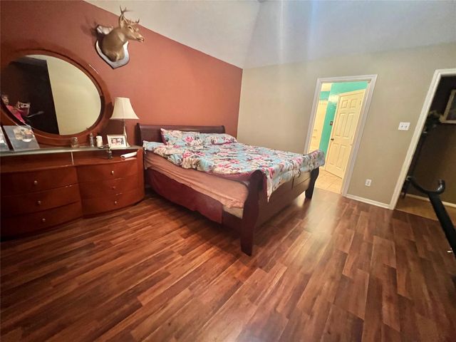 155 Green Isle Avenue, Dickinson, TX 77539