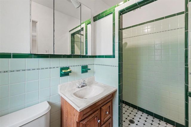 6415 2ND AVENUE N, St Petersburg, FL 33710
