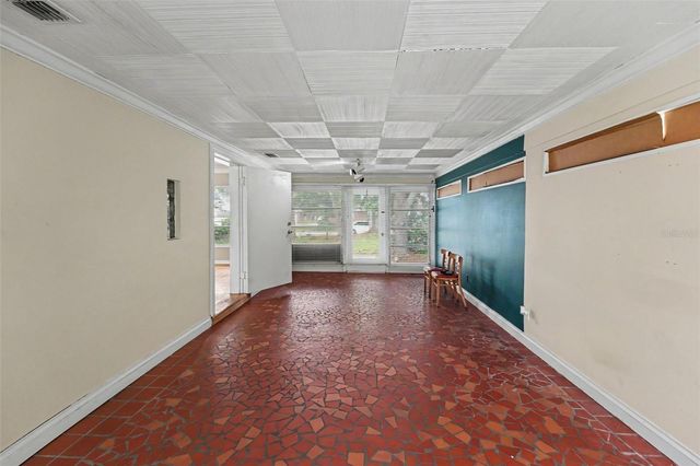 6415 2ND AVENUE N, St Petersburg, FL 33710