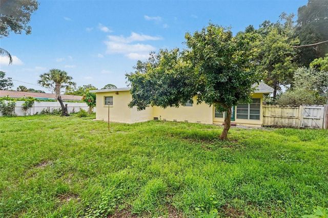 6415 2ND AVENUE N, St Petersburg, FL 33710