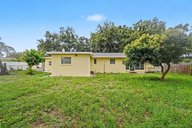6415 2ND AVENUE N, St Petersburg, FL 33710