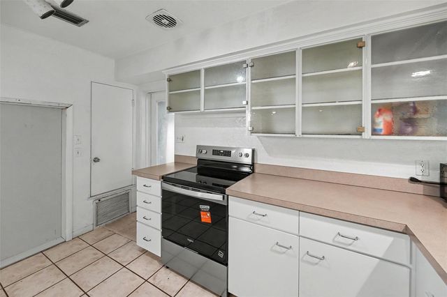6415 2ND AVENUE N, St Petersburg, FL 33710
