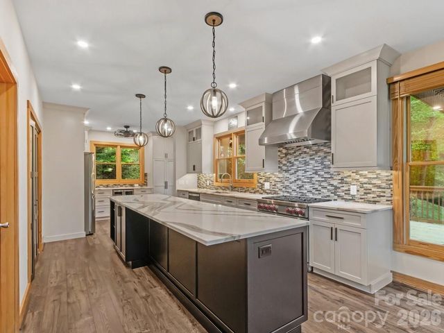 52 Mountain Park Drive, Mars Hill, NC 28754