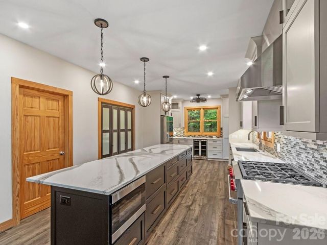52 Mountain Park Drive, Mars Hill, NC 28754