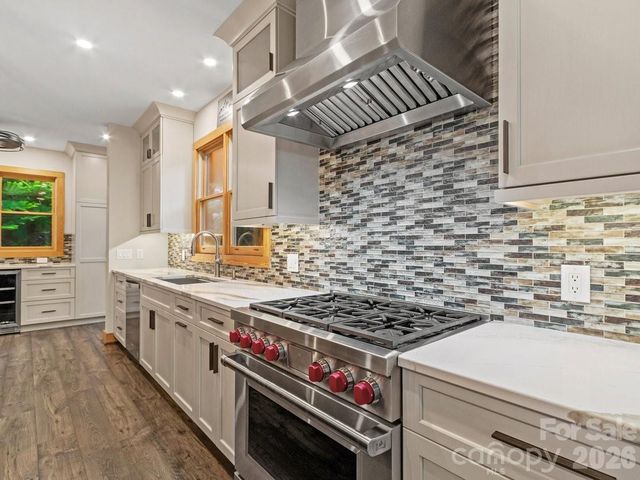 52 Mountain Park Drive, Mars Hill, NC 28754