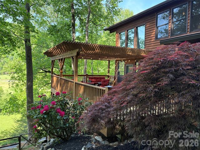 52 Mountain Park Drive, Mars Hill, NC 28754