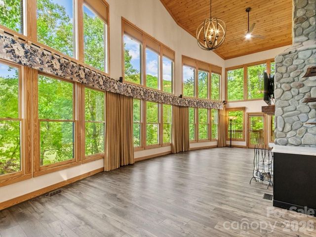 52 Mountain Park Drive, Mars Hill, NC 28754