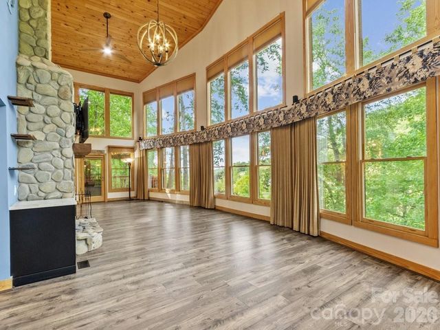 52 Mountain Park Drive, Mars Hill, NC 28754