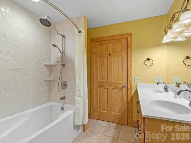 52 Mountain Park Drive, Mars Hill, NC 28754