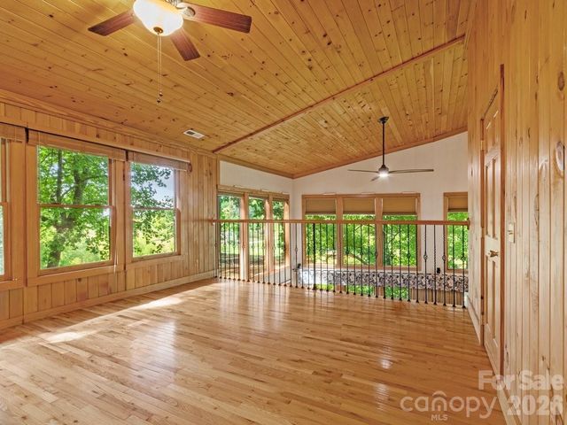 52 Mountain Park Drive, Mars Hill, NC 28754