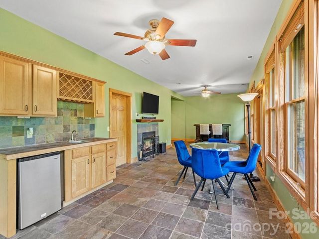 52 Mountain Park Drive, Mars Hill, NC 28754