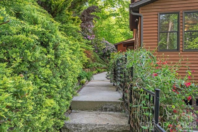52 Mountain Park Drive, Mars Hill, NC 28754