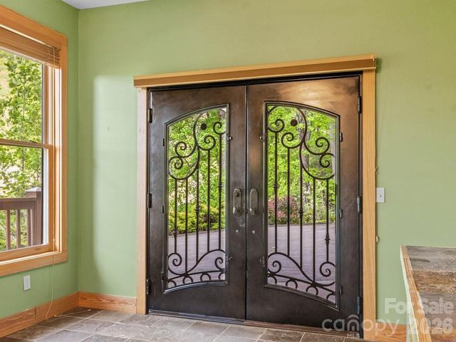 52 Mountain Park Drive, Mars Hill, NC 28754